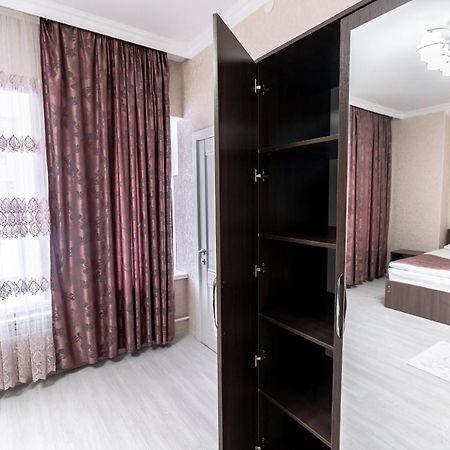 Mixx Hotel Каракол Екстер'єр фото