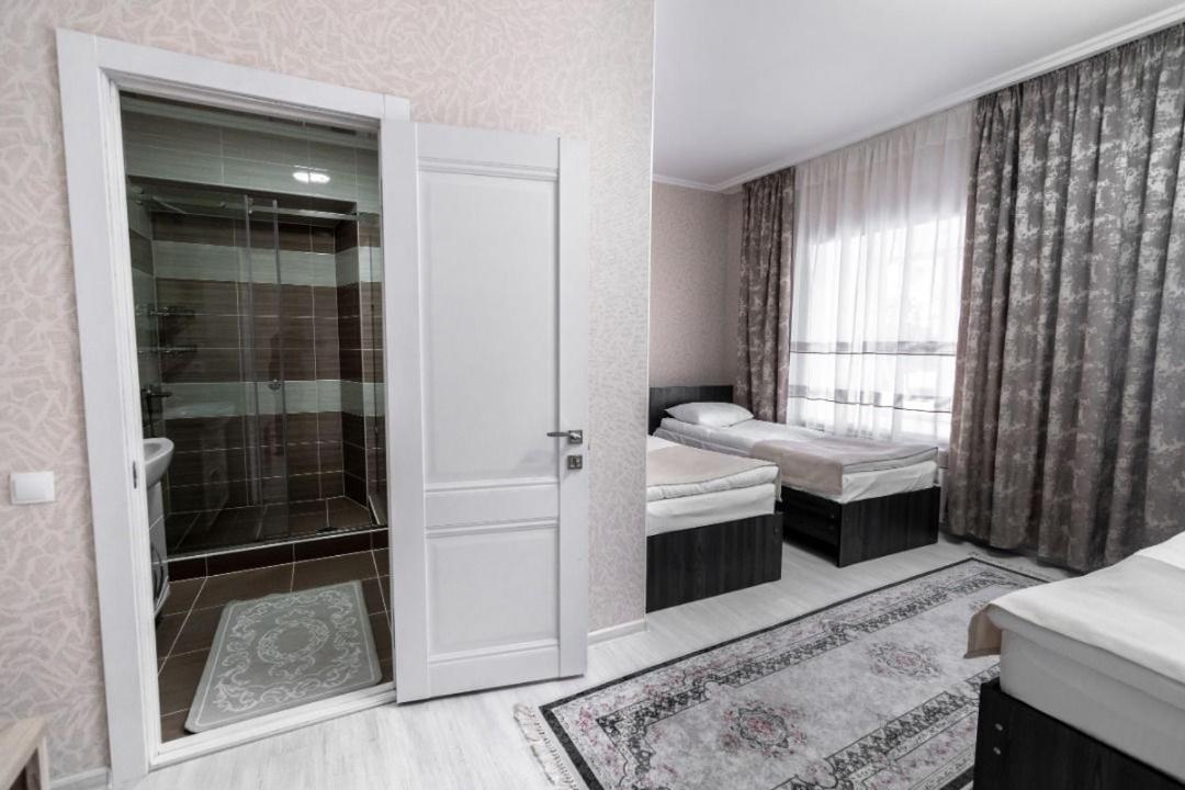 Mixx Hotel Каракол Екстер'єр фото
