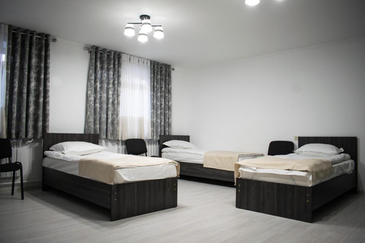 Mixx Hotel Каракол Екстер'єр фото
