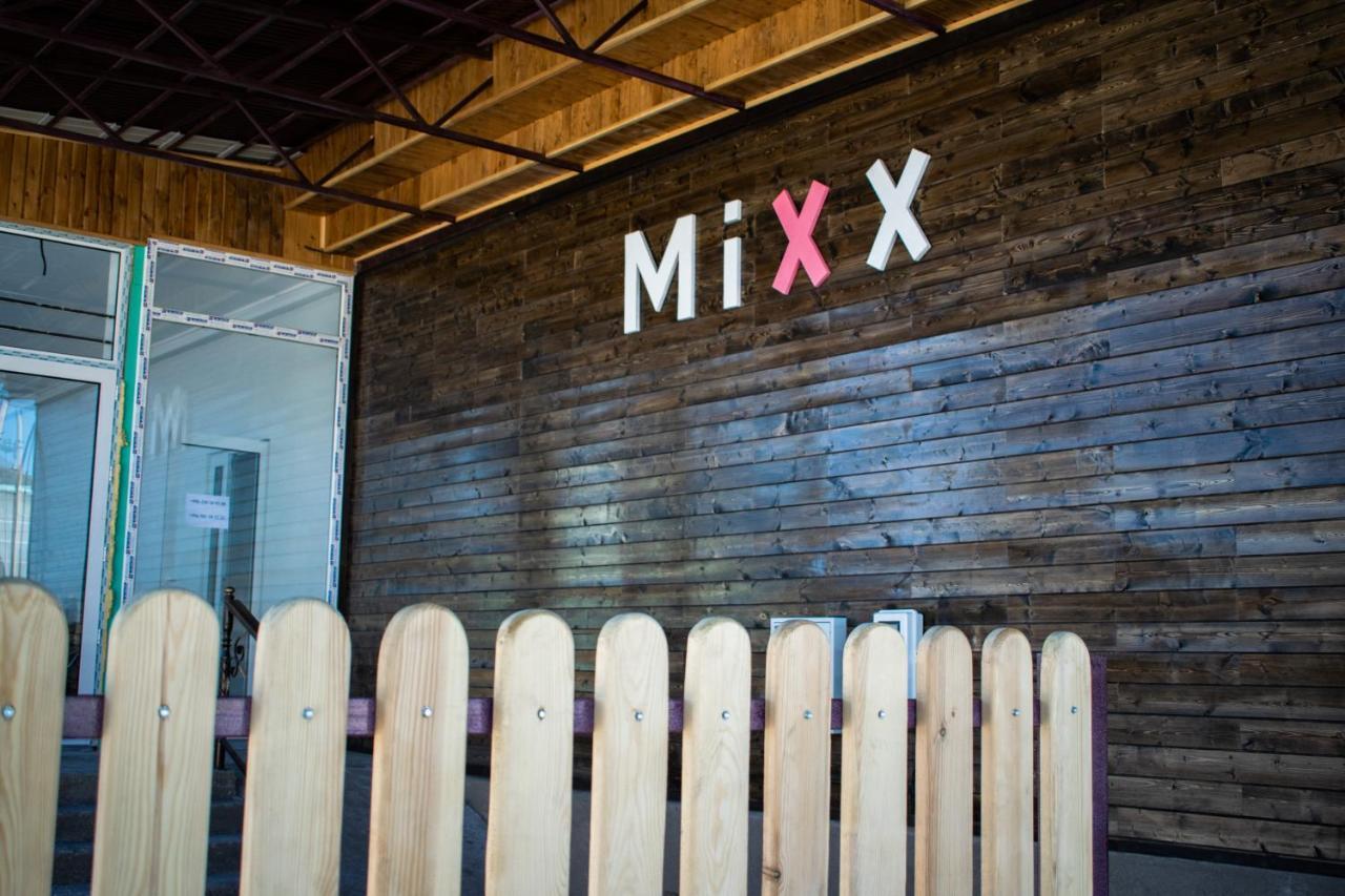 Mixx Hotel Каракол Екстер'єр фото