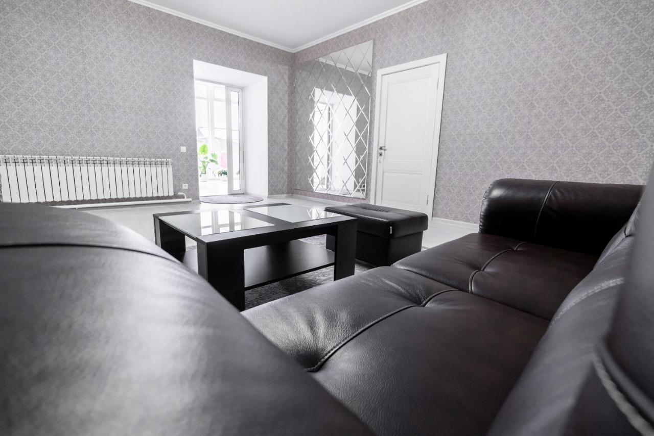 Mixx Hotel Каракол Екстер'єр фото