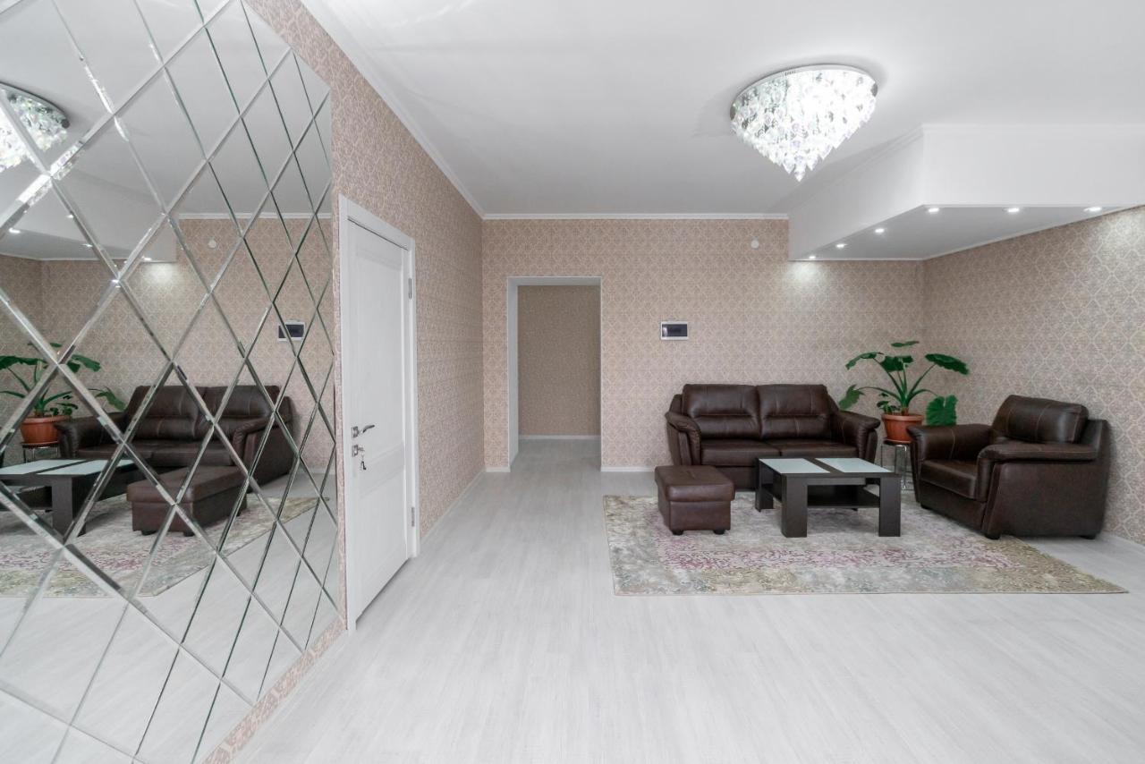 Mixx Hotel Каракол Екстер'єр фото