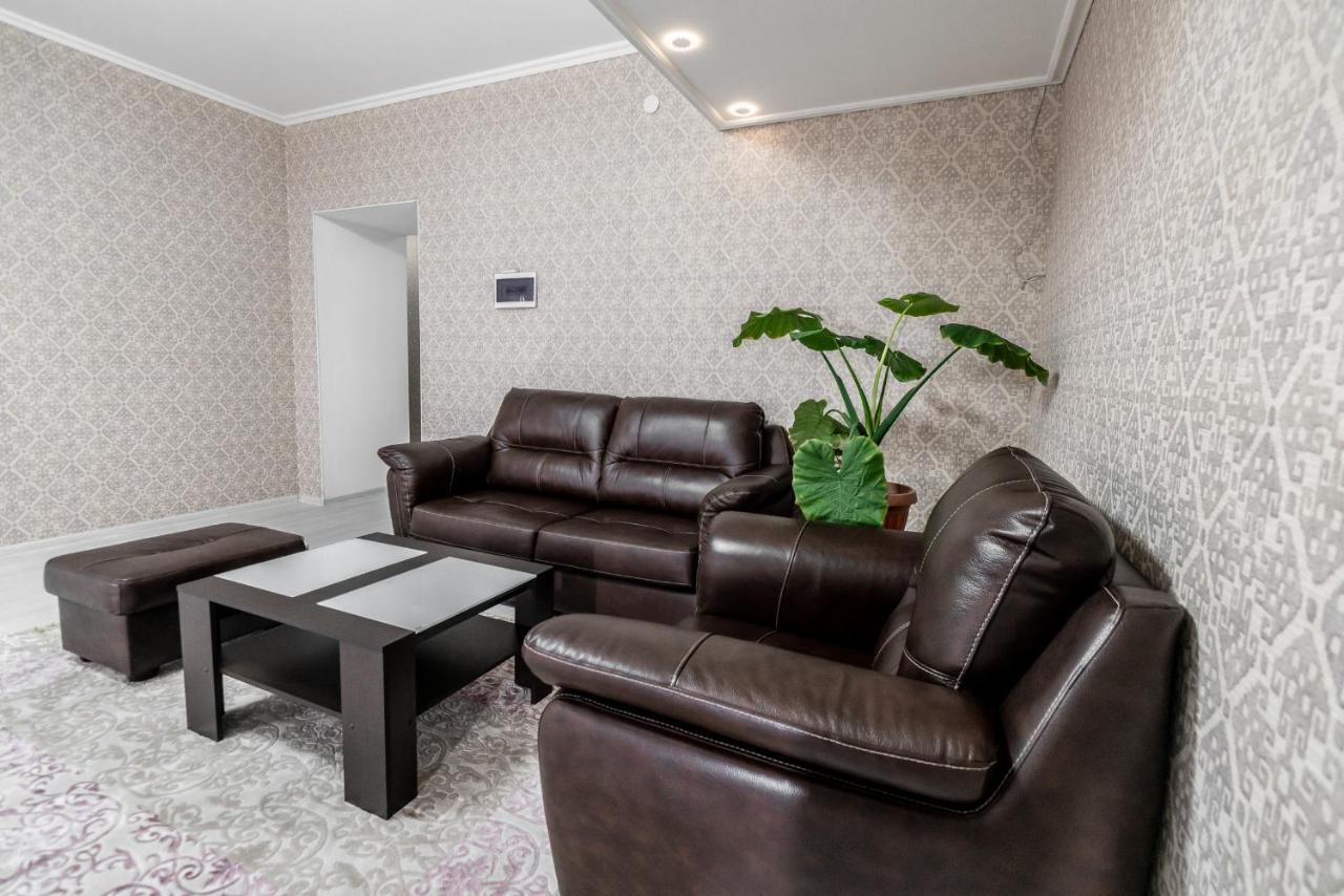 Mixx Hotel Каракол Екстер'єр фото