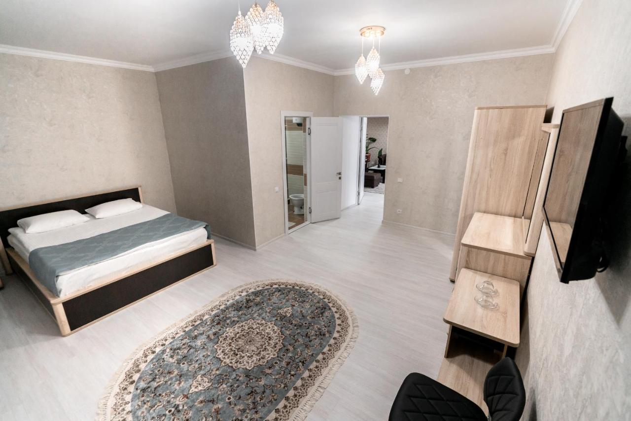 Mixx Hotel Каракол Екстер'єр фото