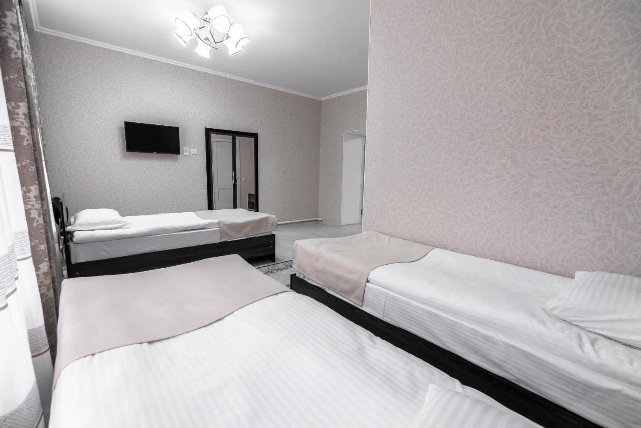 Mixx Hotel Каракол Екстер'єр фото