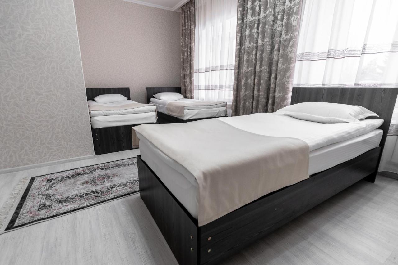 Mixx Hotel Каракол Екстер'єр фото