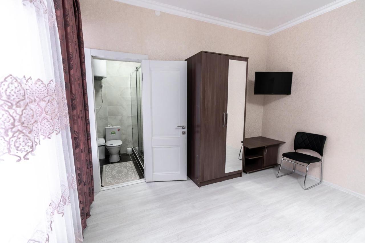 Mixx Hotel Каракол Екстер'єр фото