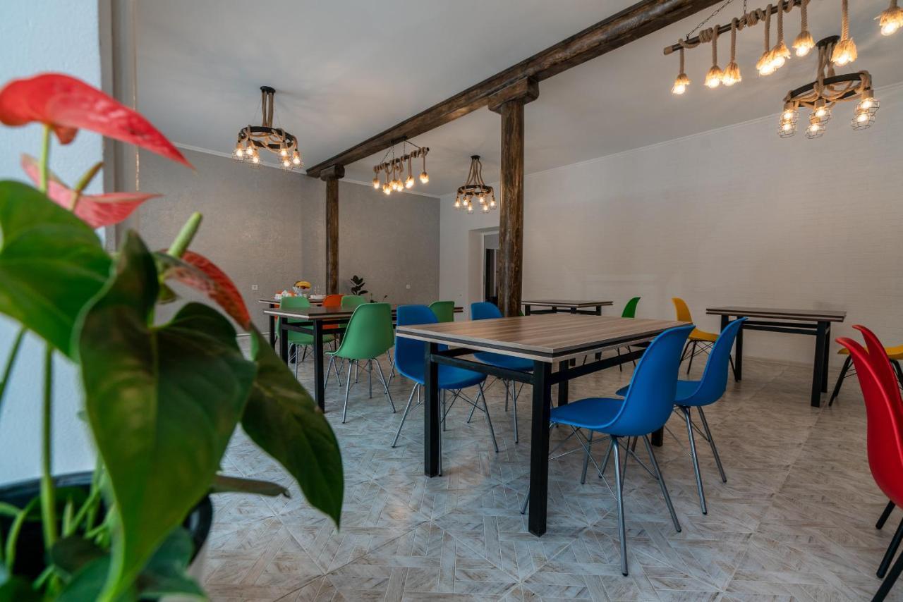 Mixx Hotel Каракол Екстер'єр фото