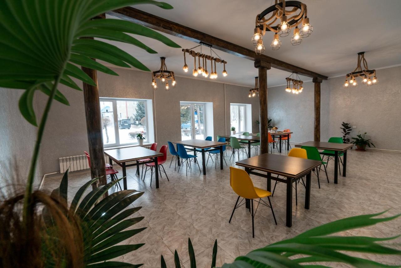 Mixx Hotel Каракол Екстер'єр фото